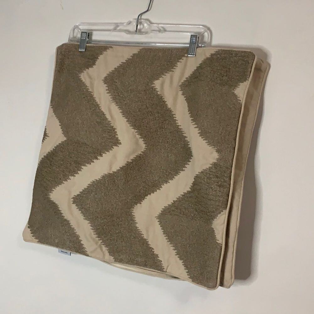 THE COMPANY STORE COTTON PILLOW COVERS 2 SETS